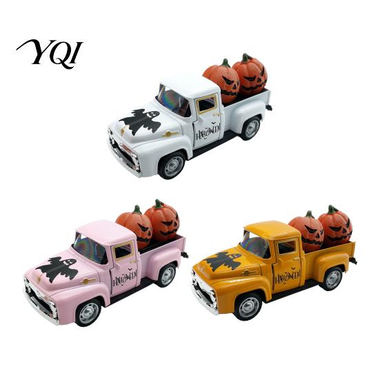Autumn Farmhouse Home Decoration Halloween Pick-up Truck Alloy Figurine, Holding Pumpkin Vintage Car Statue, Statue Miniature Vehicle Ornament