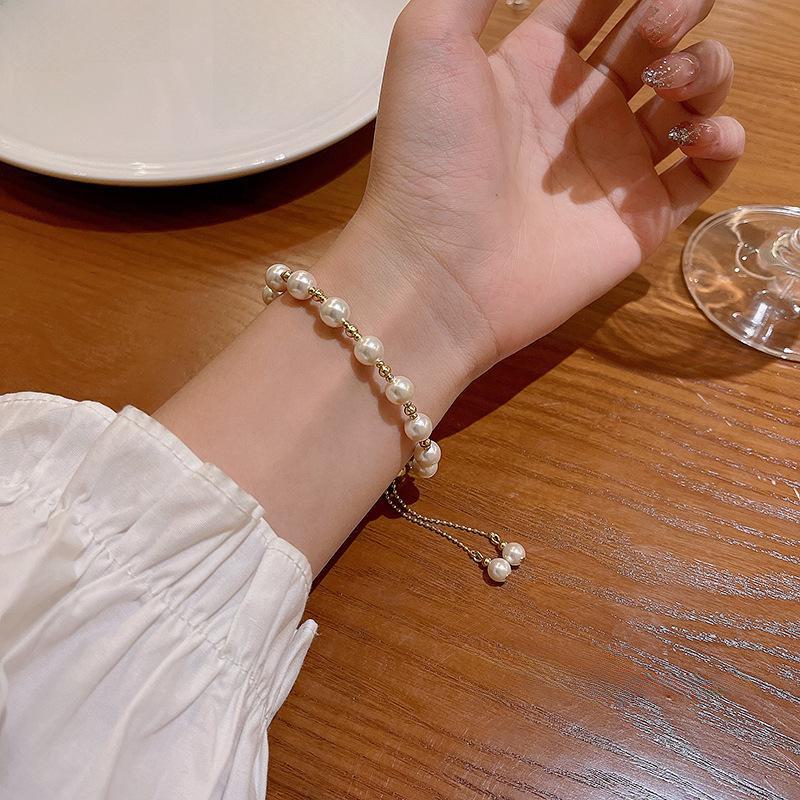 Trendy High-End Pull-Out Pearl Bracelet for Women: Light Luxury, Versatile Temperament, Celebrity-Inspired Design