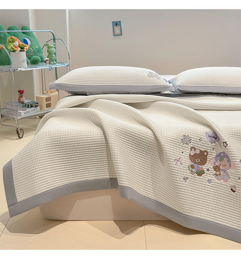 Class A Summer Cartoon Ice Bean Cooling Bed Sheet Set, Machine Washable, Breathable & Air-Conditioned, Three Pieces.