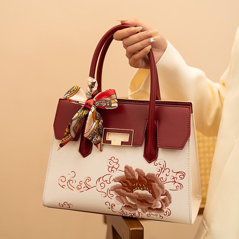 Mother'S Day Gift Premium Embroidery Red Bag Female Bride Large Capacity Medium Mom Wedding Tote