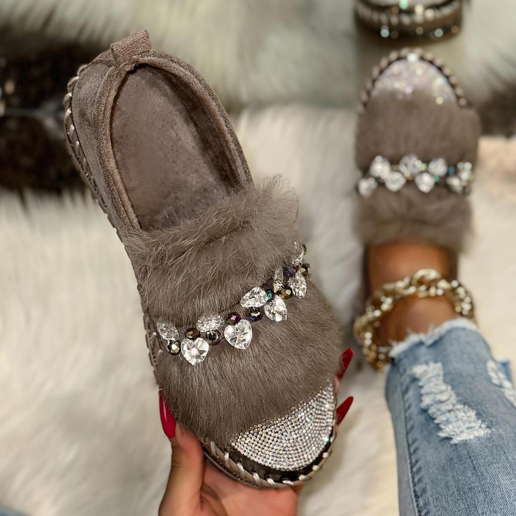 New Plus-size Loafers, Women's Casual Shoes, Fall and Winter, New Bright Diamond Bows, and A Kick of Slip-ons