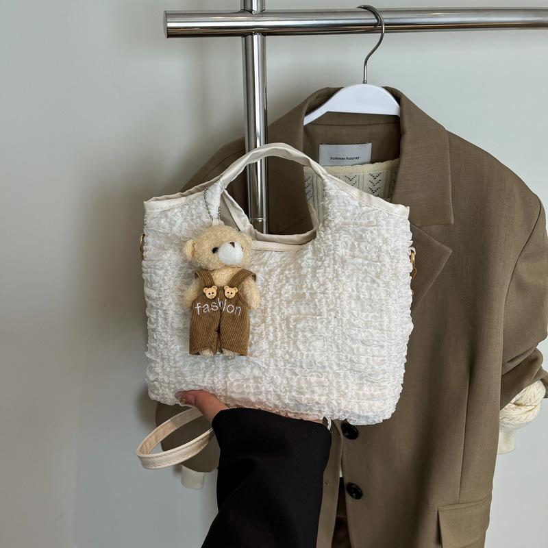 

Popular gentle wind wrinkle portable bucket bag fashionable versatile commuter shoulder messenger bag no pendant белый