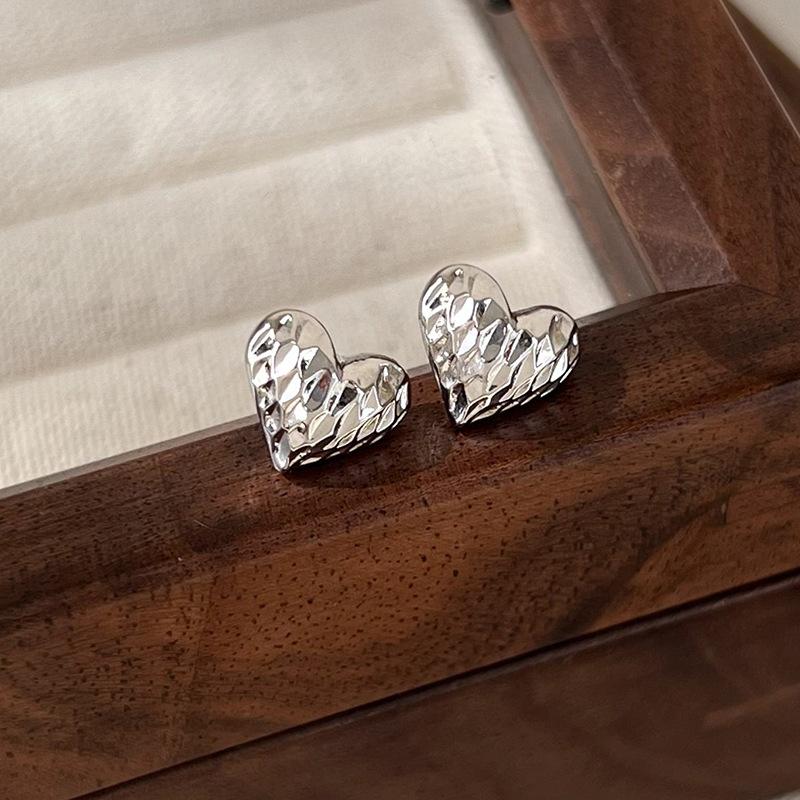 

Серьги «Любовь» женские, с высоким смыслом, простые серьги с темпераментом серебряный