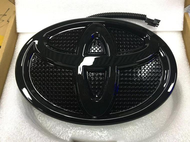 1PC 19x13cm Front LED Glow Logo Badge for 2016-2020 Toyota Land Cruiser & 2018-2020 Prado, Dynamic Lighting Emblem