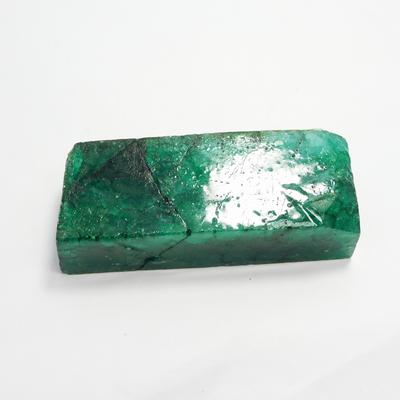Natural Green Emerald Loose Gemstone Dyed Rough Uncut 513.65 Ct for Lapidary and Gem Collections