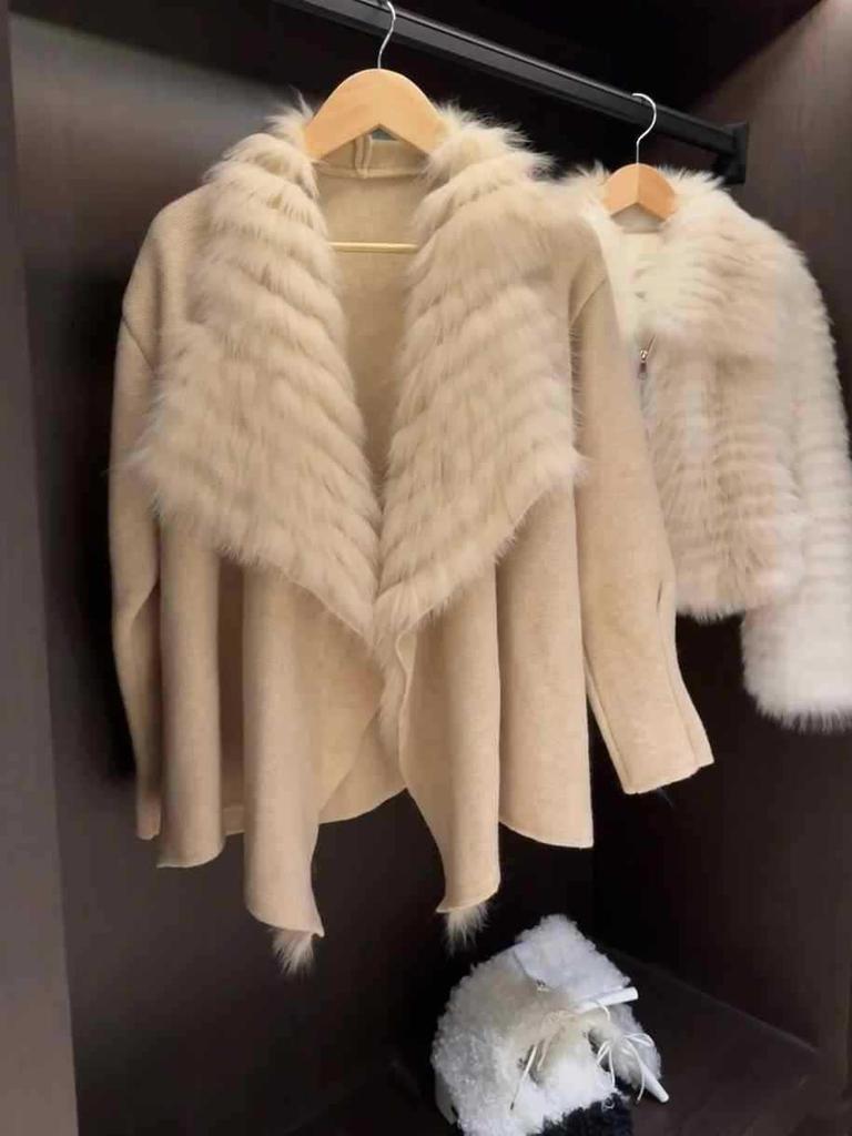 2026 Winter Fashion Women's Thick Knit Cardigan with Fox Fur Collar