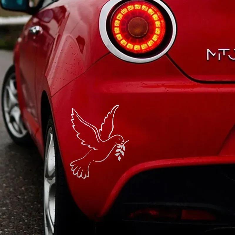 20x17cm Dove of Peace Car Sticker Auto Body Bumper Windows Motorcycle Laptop Walls Vinyl Film Decal Car Tuning Accessories