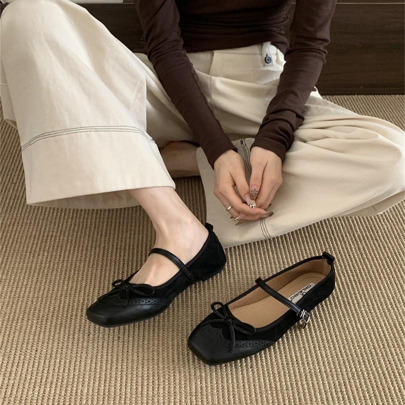 In the autumn of 2025, the new models cover the ancient square head flat Mary Jane shoes, women's versatile bow, shallow mouth single shoes, women's