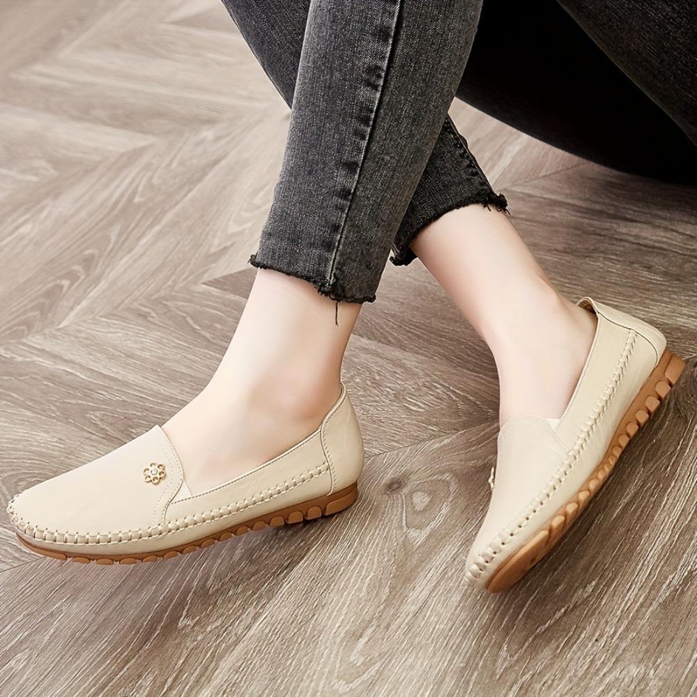 Ladies' Casual Shoes, Anti Slip Soft Soled Shallow Mouth Loafers, Spring and Summer Styles, Lightweight and Comfortable Flat Shoes for One Foot