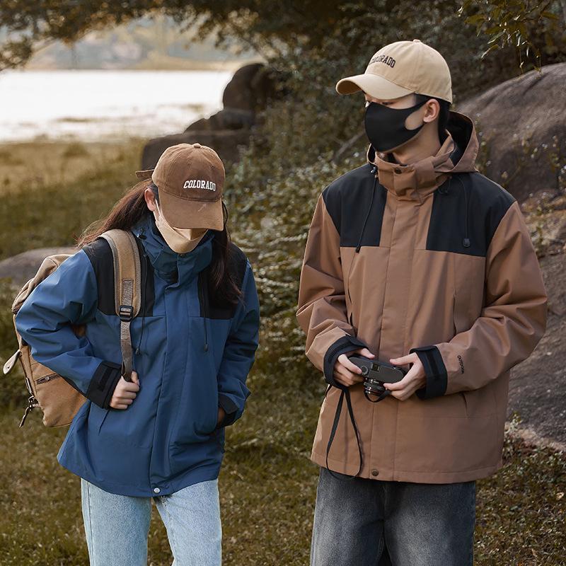 

Mink Fleece Colorblock TikTok Couple Windbreaker: Removable Hood, Waterproof, Windproof, Mountaineering 3-in-1 Jacket Medium