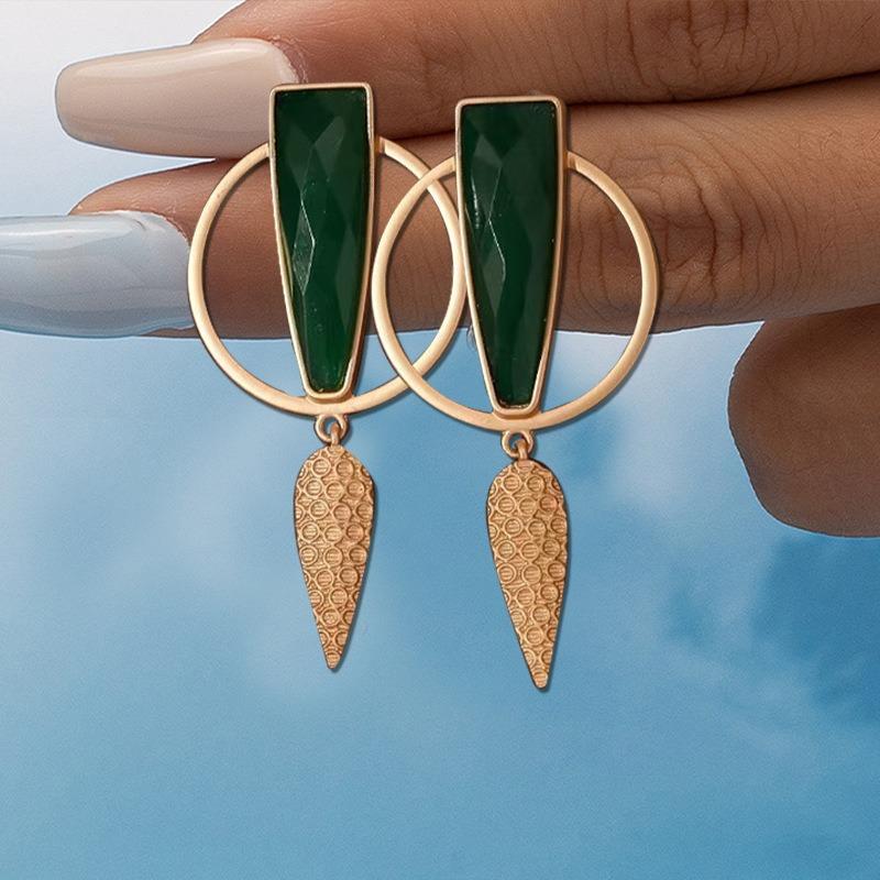New Spring and Summer Green Large Round Ring Stud Earrings Simple Fashion Earrings Irregular Geometric Earrings