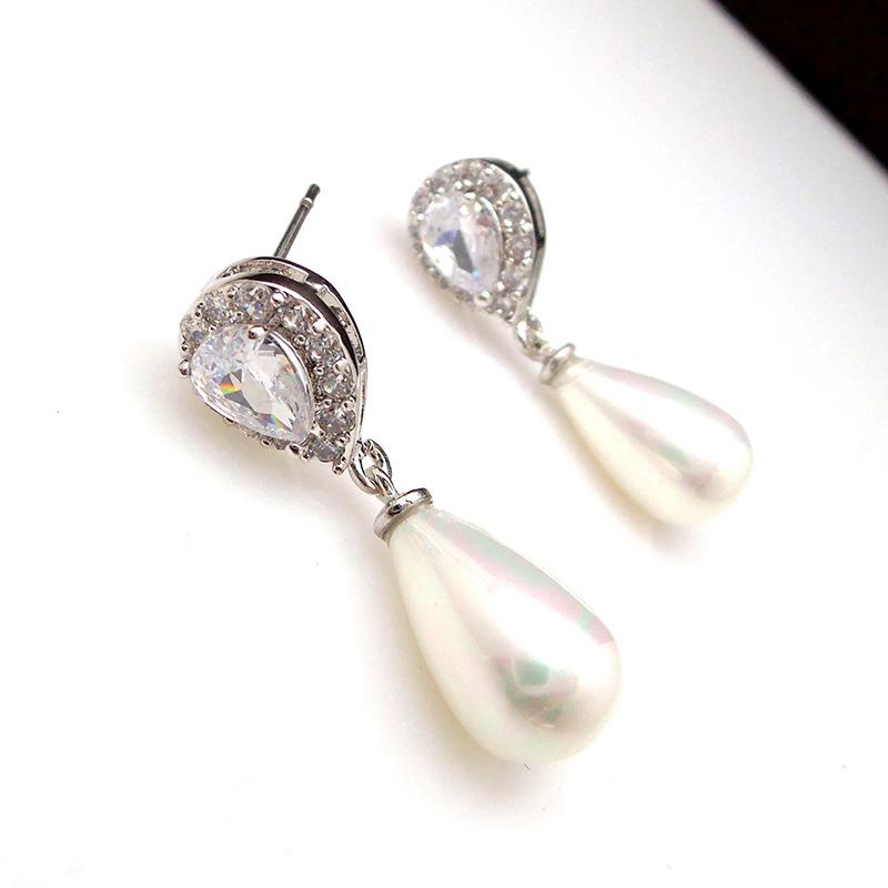 Cao Shi Elegant Imitation Waterdrop Pearl Earrings for Brides and Bridesmaids