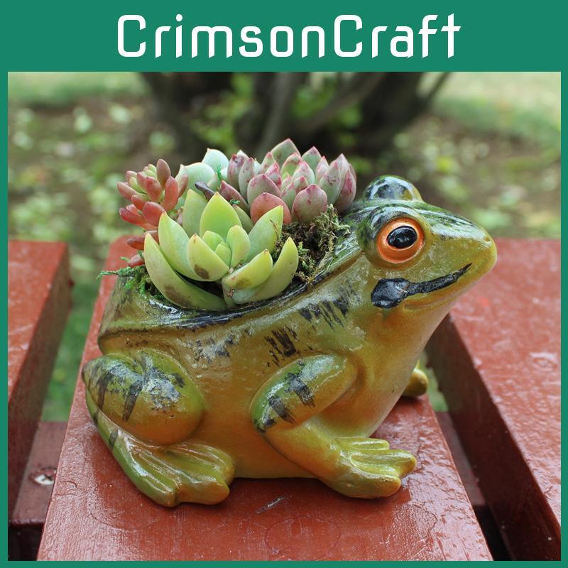 Farmhouse Style Plastic Flower Pot With Cute Frog Ornament For Indoor And Outdoor Use