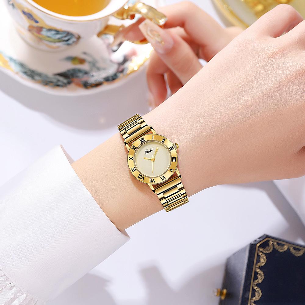 Fashionable Steel Strap Women's Watch, Light Luxury, Retro Quartz Watch, Simple Roman Scale, Elegant Women's Watch