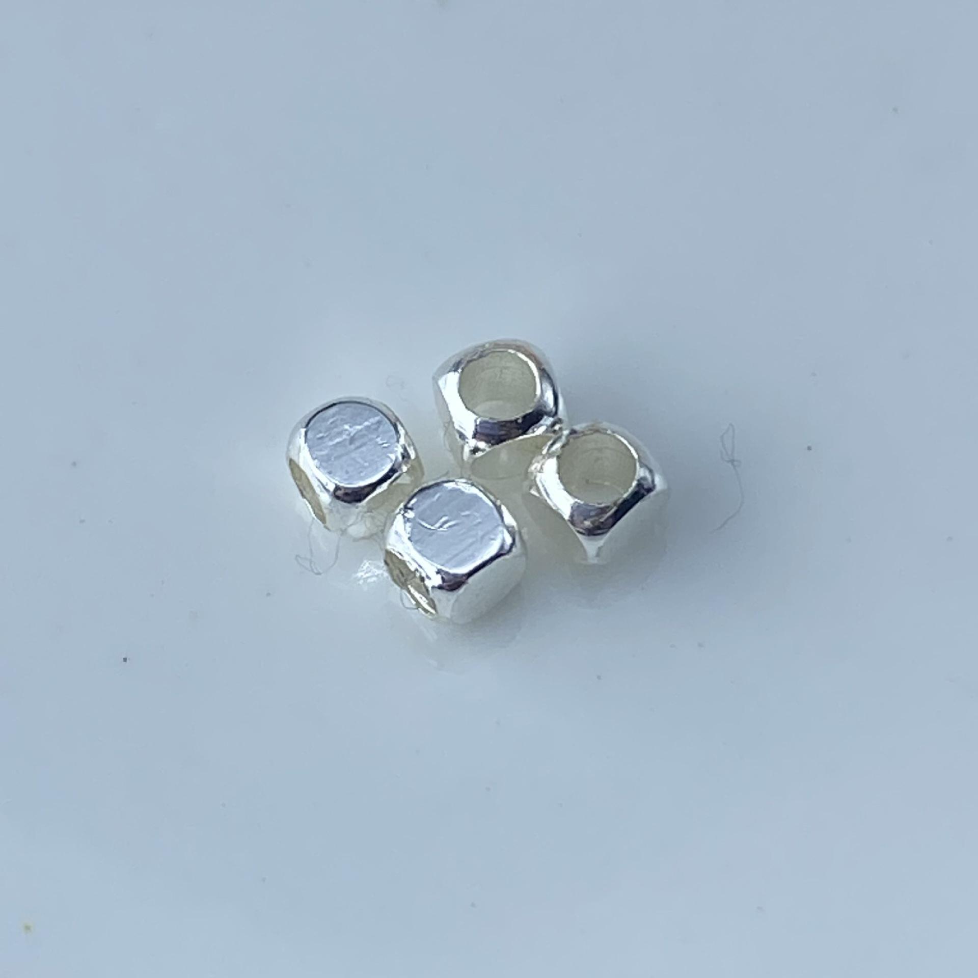 

Gold-Plated Square Spacer Beads for Strong Color Retention - Handmade Sugar Cube Loose Beads Accessories