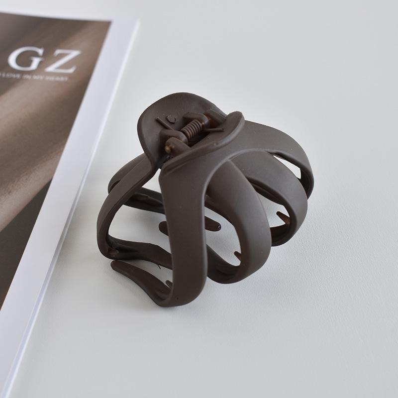 

Заколка для волос в виде матовой тыквы: Универсальный аксессуар для пучка и хвоста