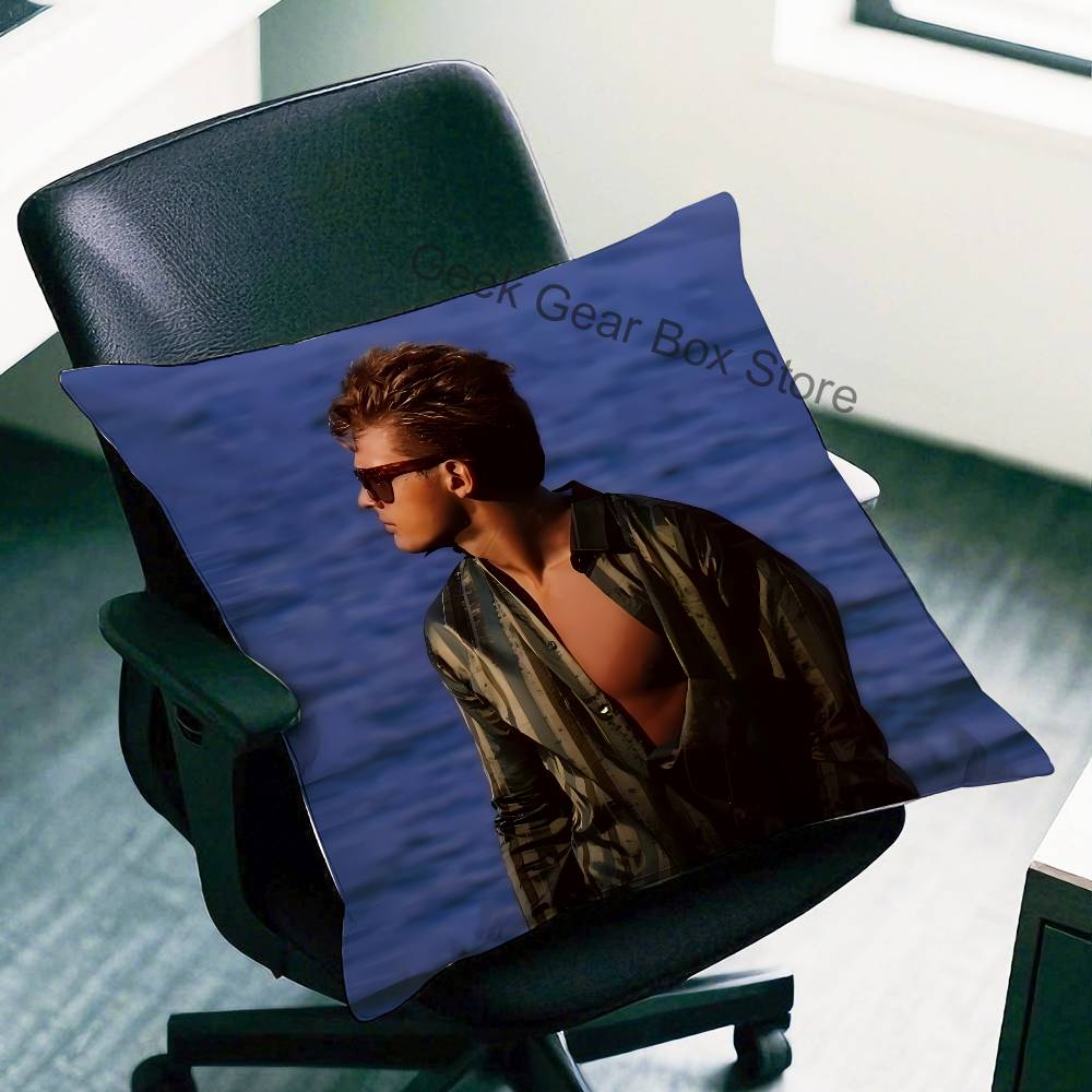 LLuis Miguel Singer Pillow Case Plush Pillow Cases Home Decoration Pillow Cover for Sofa Bed Chair Living Room 30cmx30cm