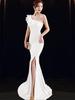 Elegantes Damen-Abendkleid mit asymmetrischem Ein-Schulter-Design - Sexy, figurbetont, Meerjungfrau-Schnitt für Events & Bankette