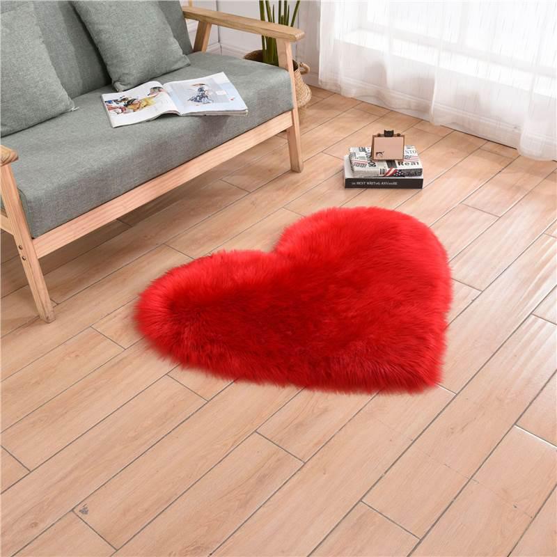 Ivory Heart-Shaped Imitation Wool Carpet for Bedroom & Living Room