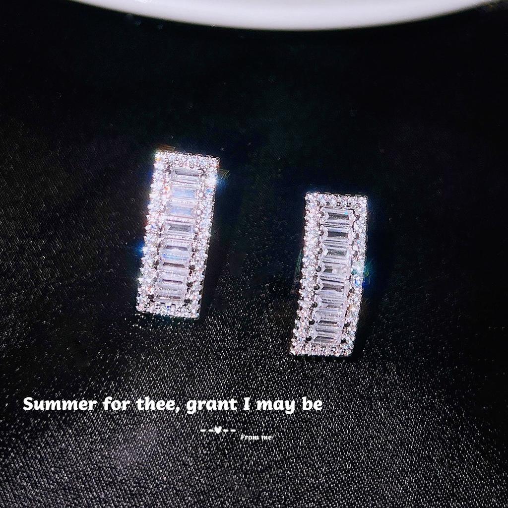 Cold Wind Ladder Square Diamond Wide Face Earrings Women'S Micro-Inlaid Zircon Tide Light Luxury Internet Celebrity Stud Earrings Needle Earrings