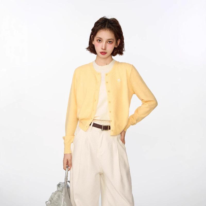 Sweater women's color matching women's top jacket fake two-piece knitted cardigan college style long-sleeved autumn new knitted sweater