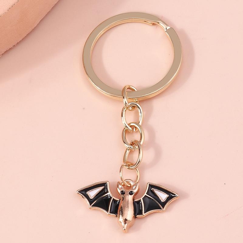 Cute Enamel Pumpkin Keychain Halloween Ghost Bat Key Ring Pendants for Handbag Decor DIY Halloween Jewelry Accessories