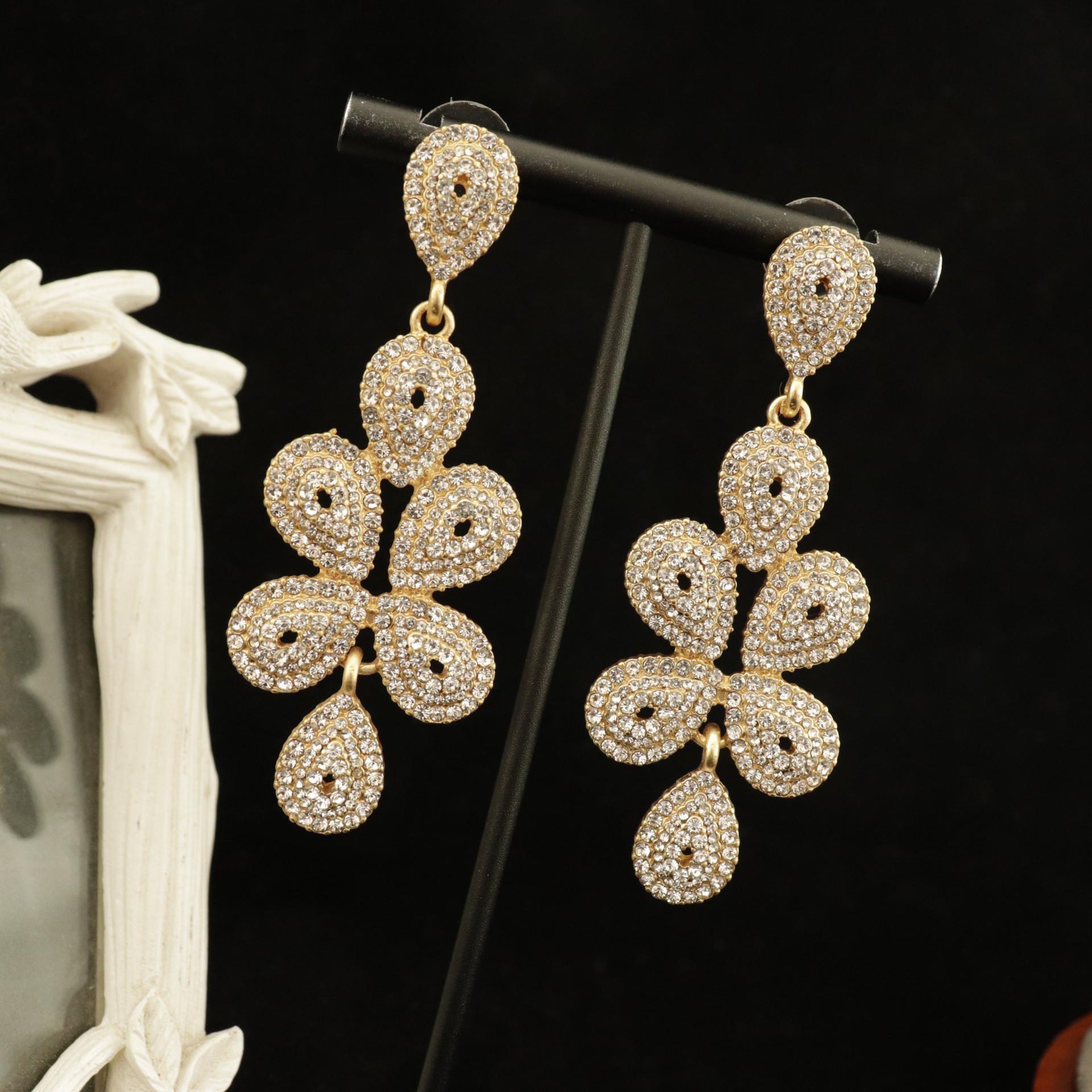 

Pre-owned Retro Gold-Plated Diamond Petal Sweep Earrings
