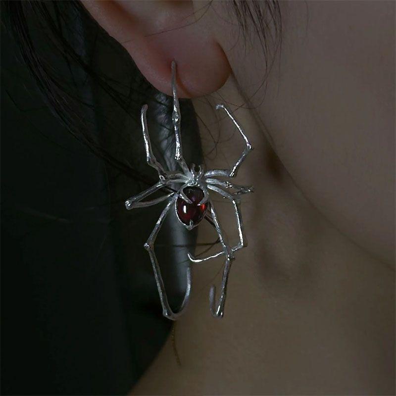 Gothic Dark Spider Crawl  Dangle Stud Piercing Ear Bone Clip For Unisex Halloween Party Accessories