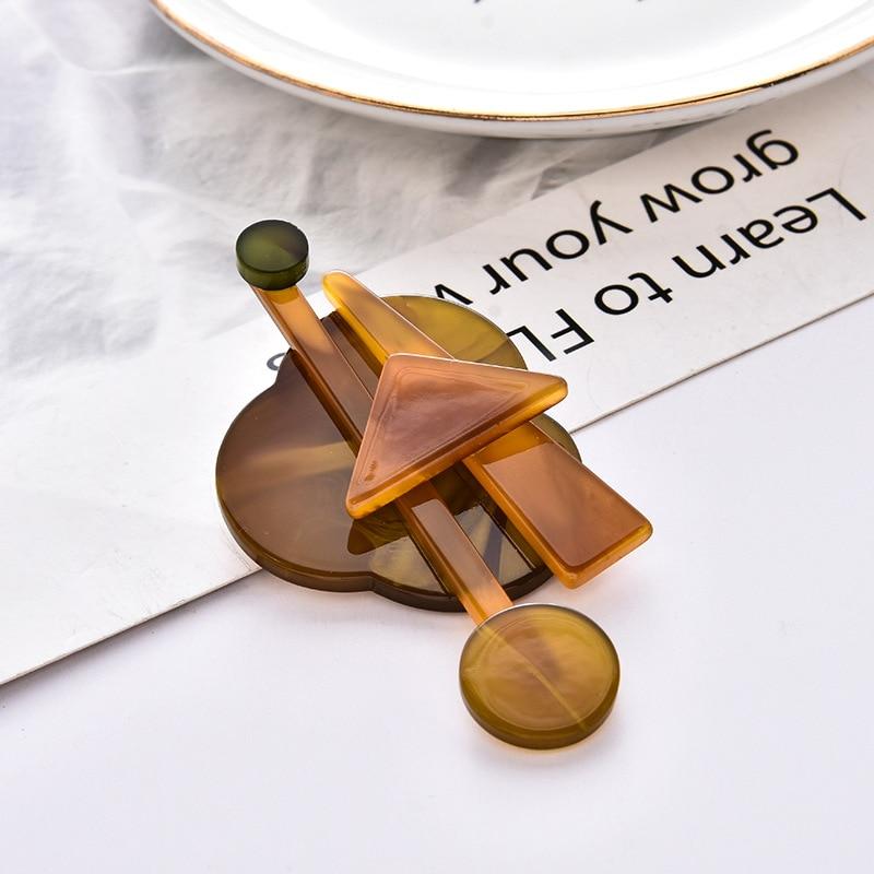 

Blucome Нове надходження Якісні акрилові брошки для жінок Чоловічий одяг Сумка Хіджаб Шпильки кавовий