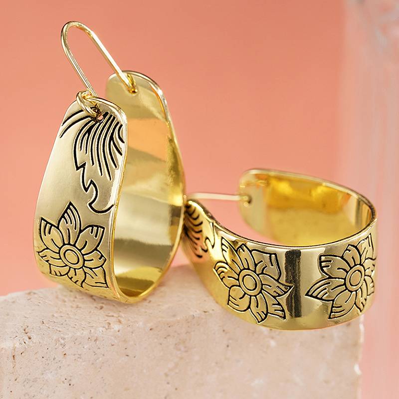 

Huitan Серьги-кольца с гравировкой в виде цветов для женщин, металлические золотого цвета, свадебные модные аксессуары, элегантные, для вечеринок, повседневные, благородные ювелирные изделия