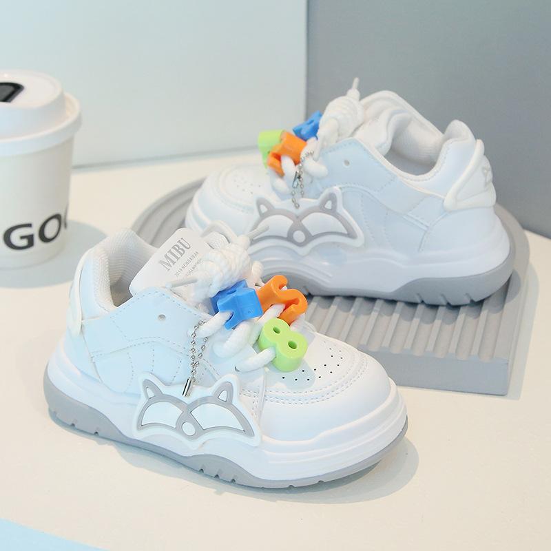 Children's sports shoes 2025 spring and autumn new boys' little white shoes cartoon girls' casual board shoes soft-soled baby shoes