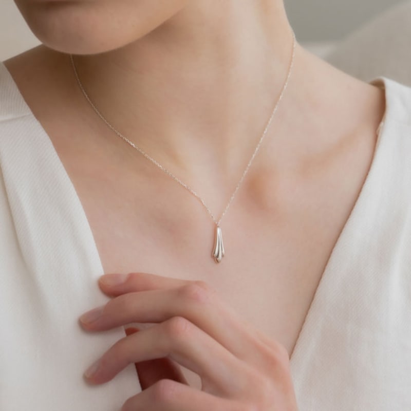 Dawn of Me Long Shell Necklace