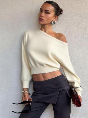2025 Summer Women's Asymmetrical Neck Slim-Fit Crop Top with Long Sleeves