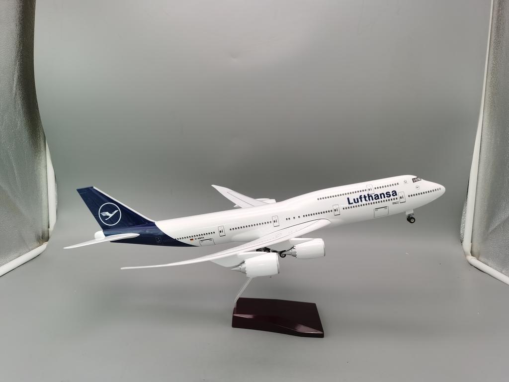 Diecast Resin 47CM Scale Airplane Model 747 B747 Aircraft Simulation Resin Finished Airlines Christmas Souvenir Collection Decor