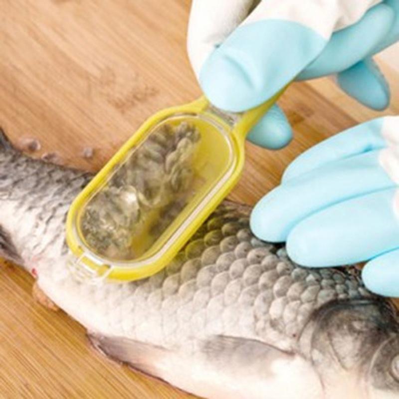 

Терка для рыбной чешуи пластиковая ручная мушка разноцветная с крышками самолет