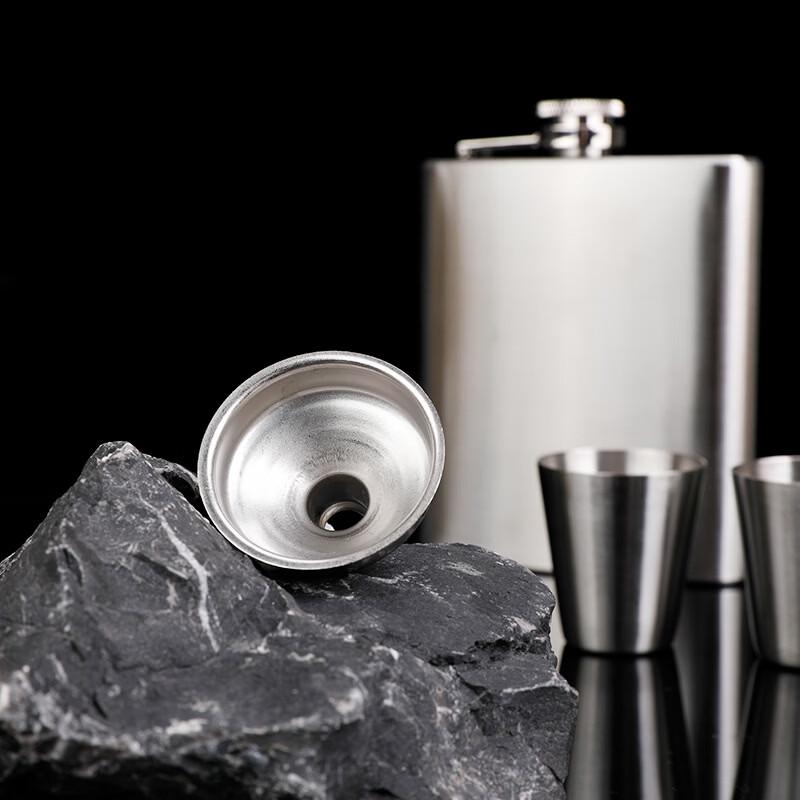 Portable Outdoor Hip Flask Set