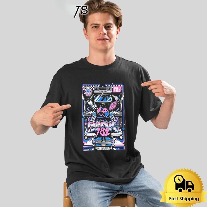 Blink 182 Tour At The Little Caesars Arena In Detroit MI On August 12 T-Shirt S