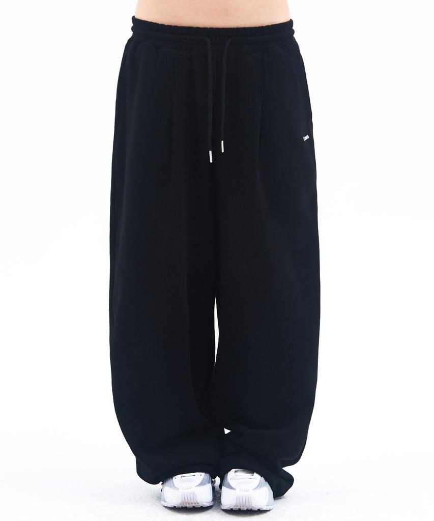 AMES-WORLDWIDE Basic Small Logo Sweat Pants Black