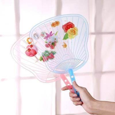 Divertido Lindo Dibujos Animados Infantiles Ventilador de Plástico Portátil Ventilador de Mano Dibujos Animados Ligero Estampado Ventilador de Regalo Verano