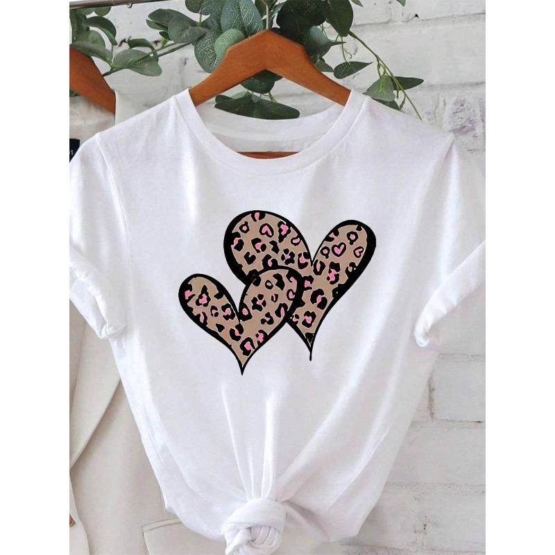 

Unique Fashion with Personalized Style, This Plus-Size Women S Casual Round-Neck T-Shirt Features A Leopard Heart Pattern, Perfect for Daily Wear, S белый