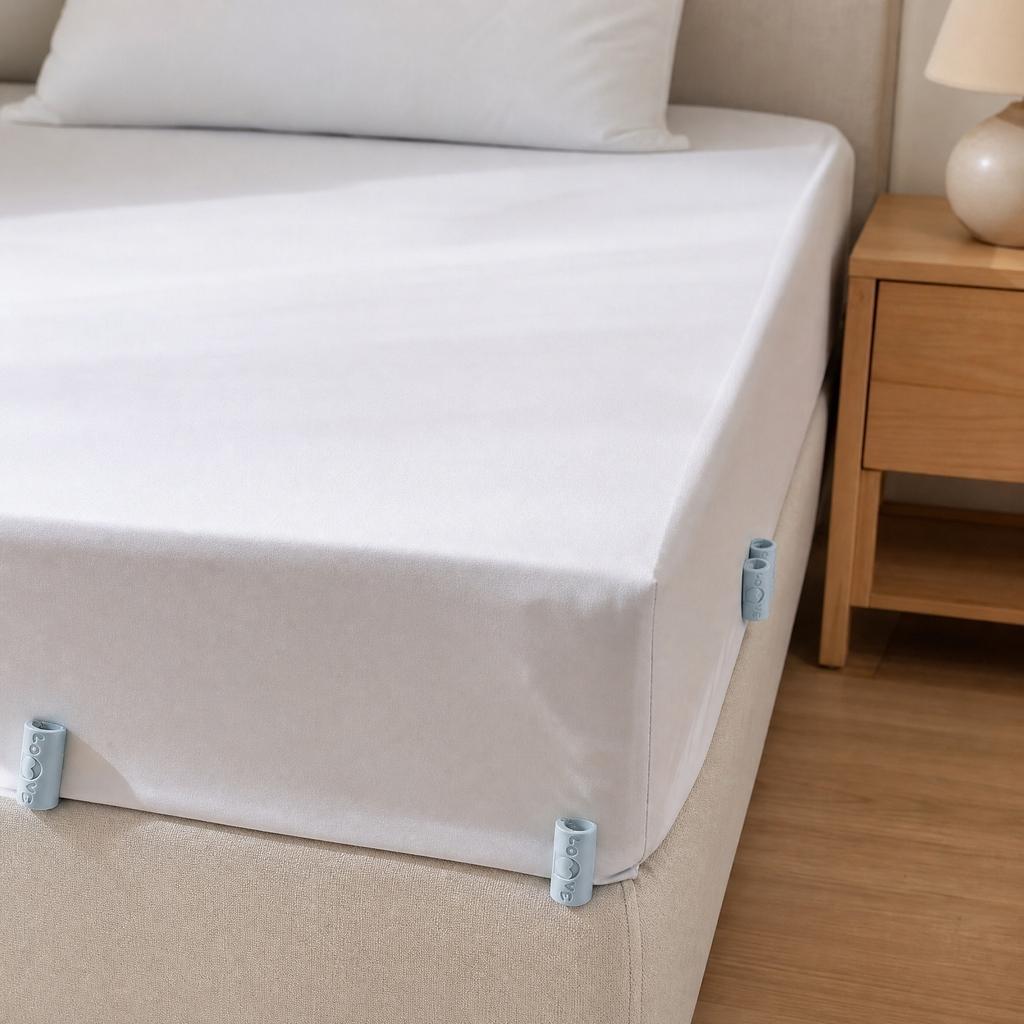 Bed Sheet Fasteners Set of 3 Non Slip Sheet Clips Adjustable Bed Linen Grippers Durable Fabric Holders for Mattress and Duvet Securement