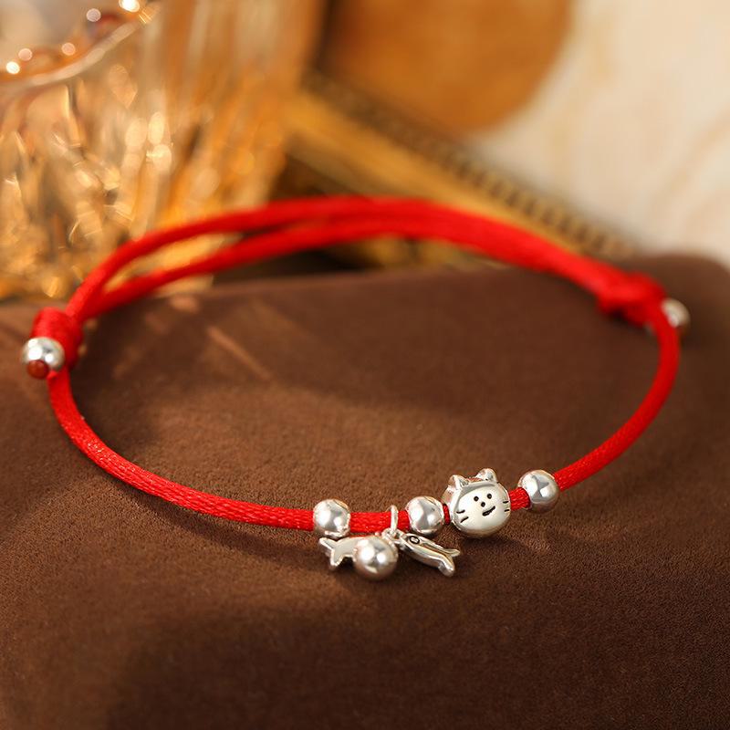 

Браслет из серебра 925 пробы Banyan Tree с подвесками в виде счастливого кота и рыбки - Женский зодиакальный красный шнурок, ювелирный подарок BRS3066, 925 Silver серебряный