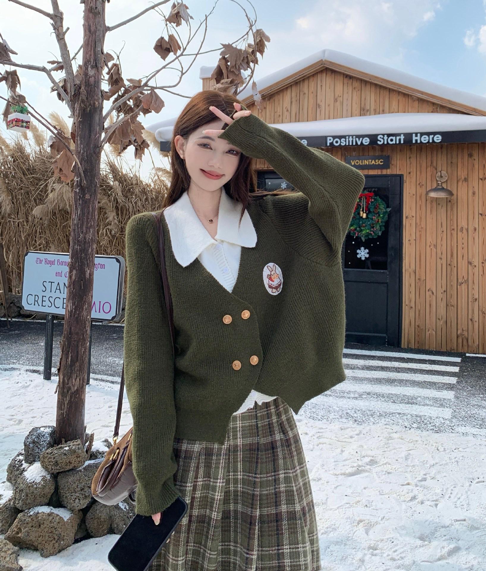 

Sweet Academic Style Plaid Sweater and Skirt Set with Embroidery, Plus Size Double-Breasted Design for a Fairer Look 4XL Plus Size