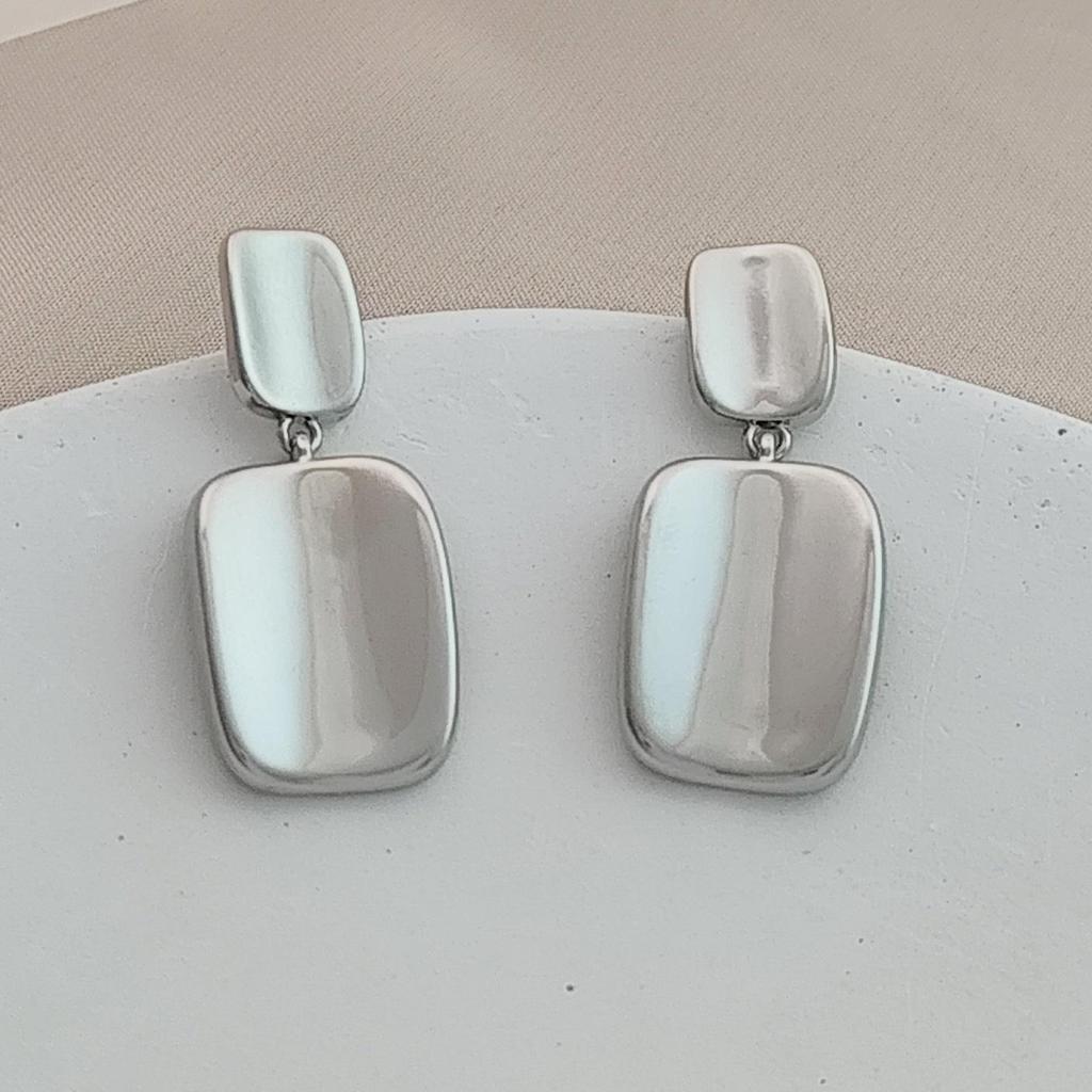 S925 Silbernadel Geometrische Quadratische Ohrringe – Elegant, Goldhaltig, Poliertes Finish