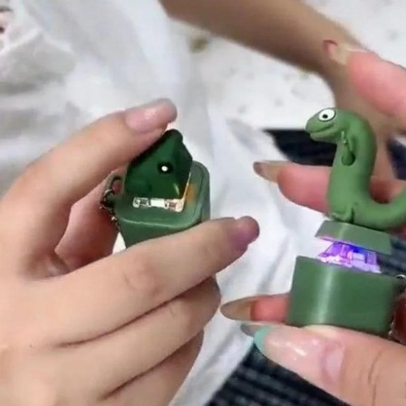 Lizard Button Keychain Ornament Funny Lizard Sounds And Flash Effects Rechargeable Portable Stress Relief Fidget Pendant