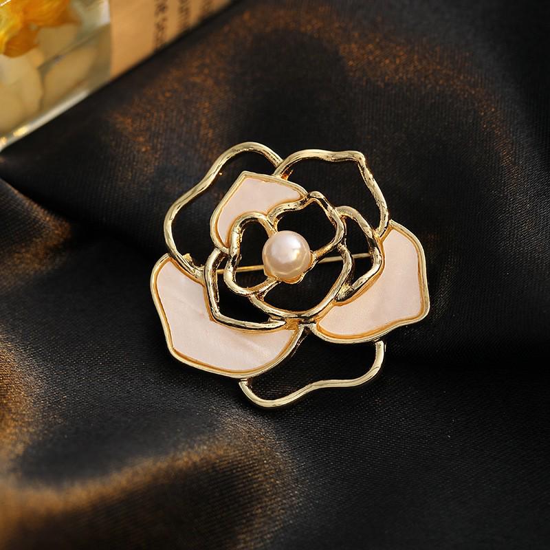 High-End Pearl & Rhinestone Butterfly Brooch for Women's Fashion Suits and Scarves