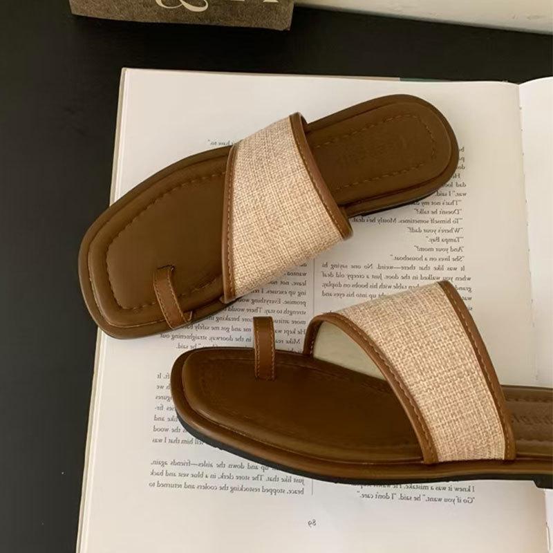

Korean ins trendy cover toe cool slippers women s outer wear 2025 summer new soft-soled simple flat sandals women 40