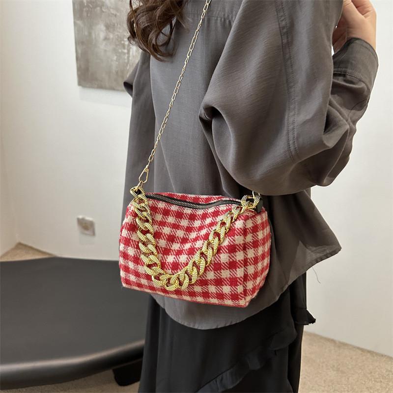 Stylish Korean Color Block Handbag For Women 2024 Spring Vintage Fashionable Woolen Plaid Crossbody Bag In Red And Black
