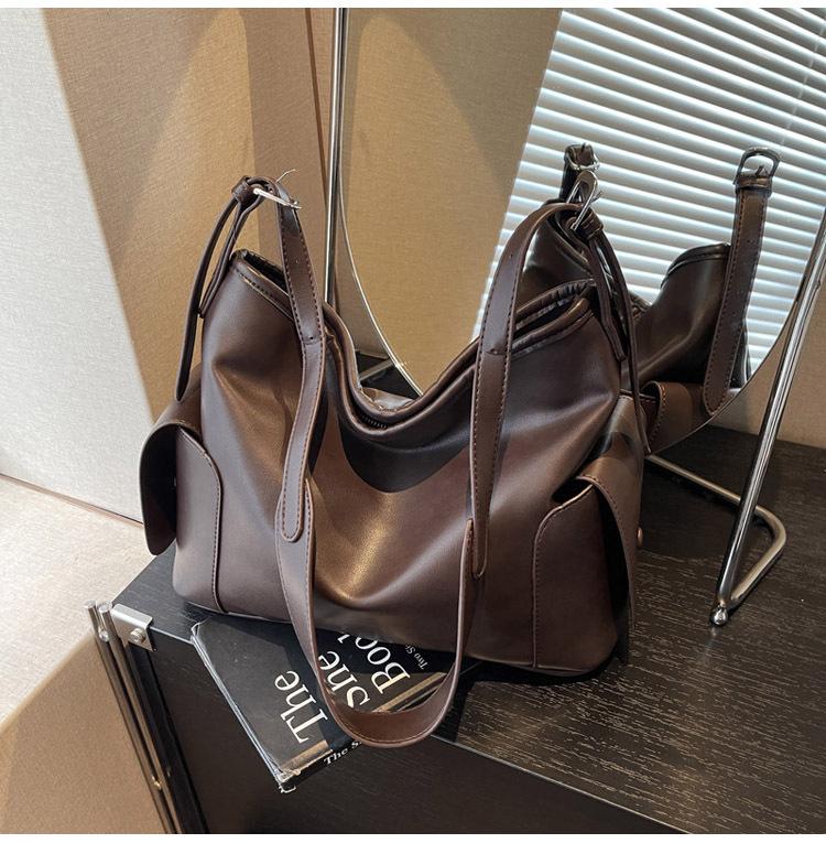 Retro New Hobo Bag Women's Casual Shoulder Messenger Bag High Sense Large Capacity Underarm Commuting Bag