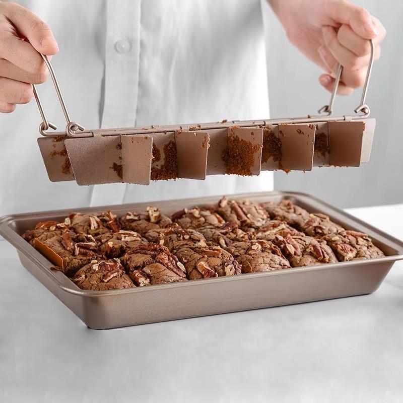 1pc Brownie Cake Pan With Dividers Stainless Steel Loaf Pan Non-Stick Square Lattice Muffin Baking Pan Blondie Bakeware